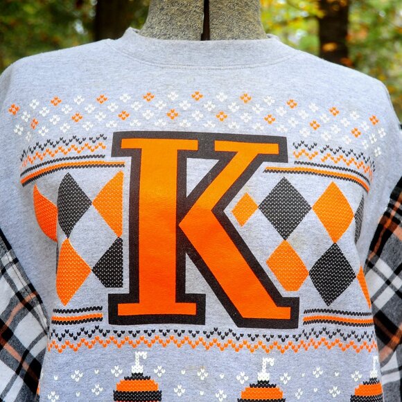 Kalamazoo College MI Reconstructed Xmas Sweatshirt Plaid Flannel Sleeves XL/2XL - Picture 2 of 9